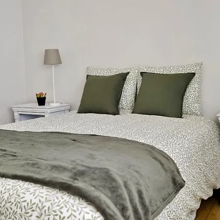 Apartamento Clausurado * San Cibrao